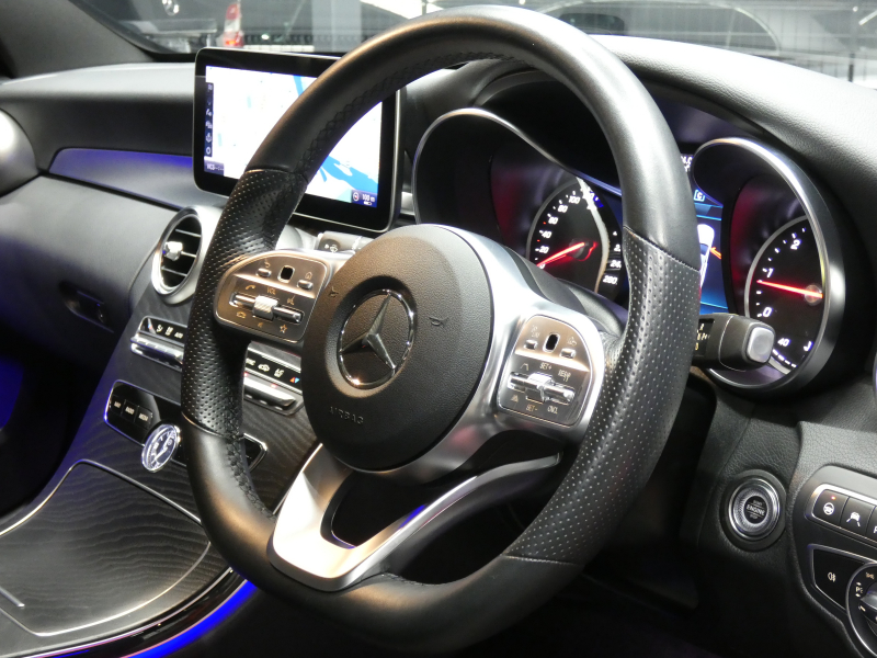 メルセデスベンツ Cクラス C220d ｽﾃｰｼｮﾝﾜｺﾞﾝ AVG AMGﾗｲﾝ ﾚｰﾀﾞｰｾｰﾌﾃｨPKG　後期 9速AT meｺﾈｸﾄ ｷｰﾚｽｺﾞｰ 黒革ｼｰﾄ/ﾋｰﾀｰ HDDﾅﾋﾞ 地ﾃﾞｼﾞ Bｶﾒﾗ AppleCarPlay ﾊﾟﾄﾞﾙｼﾌﾄ LEDﾗｲﾄ/自動HB ｱﾝﾋﾞｴﾝﾄﾗｲﾄ AMGｴｱﾛ/18AW　2年保証付