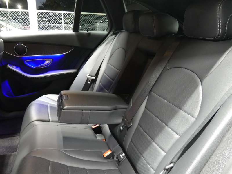メルセデスベンツ Cクラス C220d ｽﾃｰｼｮﾝﾜｺﾞﾝ AVG AMGﾗｲﾝ ﾚｰﾀﾞｰｾｰﾌﾃｨPKG　後期 9速AT meｺﾈｸﾄ ｷｰﾚｽｺﾞｰ 黒革ｼｰﾄ/ﾋｰﾀｰ HDDﾅﾋﾞ 地ﾃﾞｼﾞ Bｶﾒﾗ AppleCarPlay ﾊﾟﾄﾞﾙｼﾌﾄ LEDﾗｲﾄ/自動HB ｱﾝﾋﾞｴﾝﾄﾗｲﾄ AMGｴｱﾛ/18AW　2年保証付