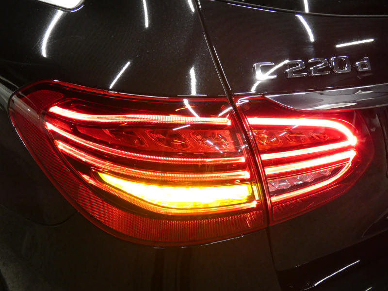 メルセデスベンツ Cクラス C220d ｽﾃｰｼｮﾝﾜｺﾞﾝ AVG AMGﾗｲﾝ ﾚｰﾀﾞｰｾｰﾌﾃｨPKG　後期 9速AT meｺﾈｸﾄ ｷｰﾚｽｺﾞｰ 黒革ｼｰﾄ/ﾋｰﾀｰ HDDﾅﾋﾞ 地ﾃﾞｼﾞ Bｶﾒﾗ AppleCarPlay ﾊﾟﾄﾞﾙｼﾌﾄ LEDﾗｲﾄ/自動HB ｱﾝﾋﾞｴﾝﾄﾗｲﾄ AMGｴｱﾛ/18AW　2年保証付