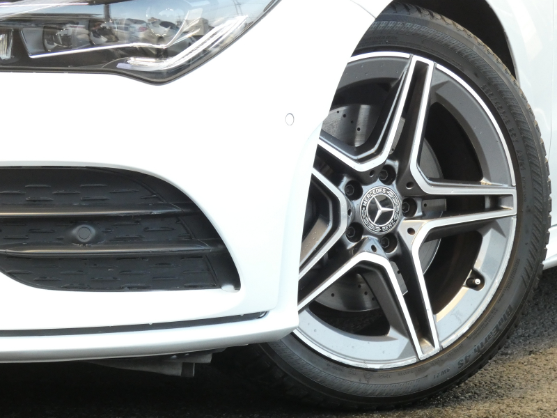 メルセデスベンツ CLAクラス CLA200d AMGﾗｲﾝ AMGﾚｻﾞｰｴｸｽｸﾙｰｼﾌﾞ&ｱﾄﾞﾊﾞﾝｽﾄﾞ&ﾅﾋﾞ&ﾚｰﾀﾞｰｾｰﾌﾃｨPKG　1ｵｰﾅｰ meｺﾈｸﾄ 赤黒革 ﾊﾟﾉﾗﾏSR MBUXﾅﾋﾞTV 360度ｶﾒﾗ ｱﾄﾞﾊﾞﾝｽﾄﾞｻｳﾝﾄﾞ ﾍｯﾄﾞｱｯﾌﾟD ﾜｲﾔﾚｽﾁｬｰｼﾞ 前後ﾄﾞﾗﾚｺ LEDﾗｲﾄ/ｱﾀﾞﾌﾟﾃｨﾌﾞHB　2年保証付