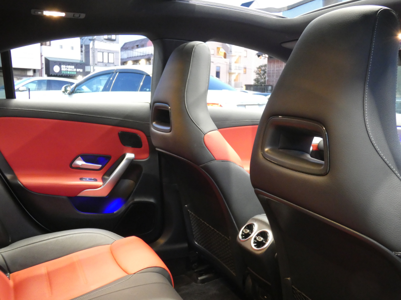 メルセデスベンツ CLAクラス CLA200d AMGﾗｲﾝ AMGﾚｻﾞｰｴｸｽｸﾙｰｼﾌﾞ&ｱﾄﾞﾊﾞﾝｽﾄﾞ&ﾅﾋﾞ&ﾚｰﾀﾞｰｾｰﾌﾃｨPKG　1ｵｰﾅｰ meｺﾈｸﾄ 赤黒革 ﾊﾟﾉﾗﾏSR MBUXﾅﾋﾞTV 360度ｶﾒﾗ ｱﾄﾞﾊﾞﾝｽﾄﾞｻｳﾝﾄﾞ ﾍｯﾄﾞｱｯﾌﾟD ﾜｲﾔﾚｽﾁｬｰｼﾞ 前後ﾄﾞﾗﾚｺ LEDﾗｲﾄ/ｱﾀﾞﾌﾟﾃｨﾌﾞHB　2年保証付