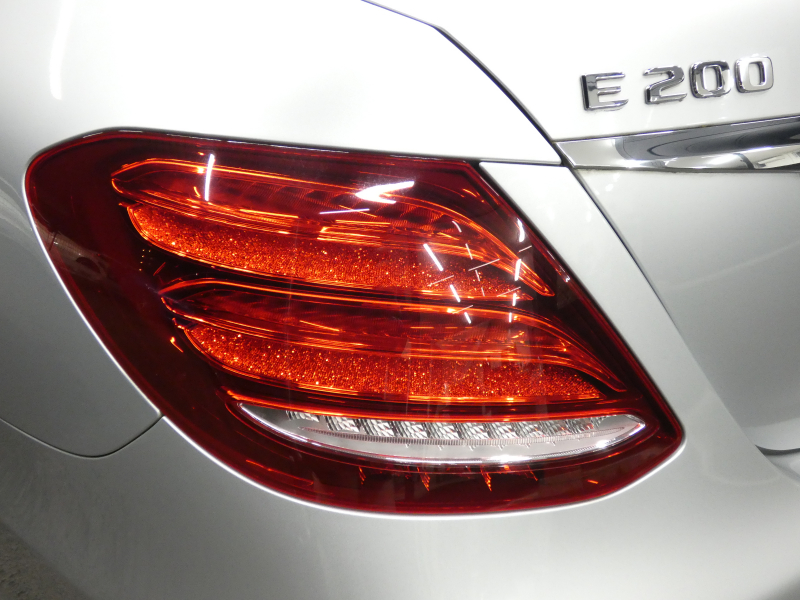 メルセデスベンツ Eクラス E200 ｱﾊﾞﾝｷﾞｬﾙﾄﾞ ｽﾎﾟｰﾂ ﾚｻﾞｰ&ﾚｰﾀﾞｰｾｰﾌﾃｨPKG　meｺﾈｸﾄ ﾅｯﾊﾟ黒革/前後ﾋｰﾀｰ ﾅﾋﾞ 地ﾃﾞｼﾞ AppleCarPlay 360度ｶﾒﾗ Burmester ﾍｯﾄﾞｱｯﾌﾟD ｴｱﾊﾞﾗﾝｽPKG 前後ﾄﾞﾗﾚｺ 自動ﾄﾗﾝｸ LEDﾗｲﾄ/自動HB AMGｴｱﾛ/19AW　2年保証付
