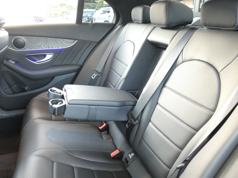 メルセデスベンツ Cクラス C200 4MATIC AVG AMGﾗｲﾝ ﾚｰﾀﾞｰｾｰﾌﾃｨPKG　後期 BSG搭載 9速AT meｺﾈｸﾄ ｷｰﾚｽｺﾞｰ 黒革ｼｰﾄ/ﾋｰﾀｰ HDDﾅﾋﾞ 地ﾃﾞｼﾞ Bｶﾒﾗ AppleCarPlay ﾊﾟﾄﾞﾙｼﾌﾄ 360度ﾄﾞﾗﾚｺ LEDﾗｲﾄ/自動HB ｱﾝﾋﾞｴﾝﾄﾗｲﾄ AMGｴｱﾛ/18AW　2年保証付