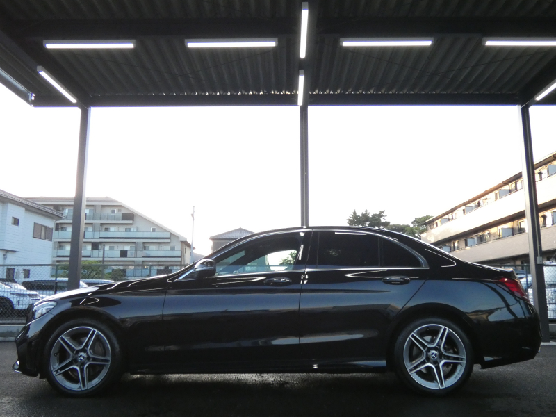 メルセデスベンツ Cクラス C200 4MATIC AVG AMGﾗｲﾝ ﾚｰﾀﾞｰｾｰﾌﾃｨPKG　後期 BSG搭載 9速AT meｺﾈｸﾄ ｷｰﾚｽｺﾞｰ 黒革ｼｰﾄ/ﾋｰﾀｰ HDDﾅﾋﾞ 地ﾃﾞｼﾞ Bｶﾒﾗ AppleCarPlay ﾊﾟﾄﾞﾙｼﾌﾄ 360度ﾄﾞﾗﾚｺ LEDﾗｲﾄ/自動HB ｱﾝﾋﾞｴﾝﾄﾗｲﾄ AMGｴｱﾛ/18AW　2年保証付