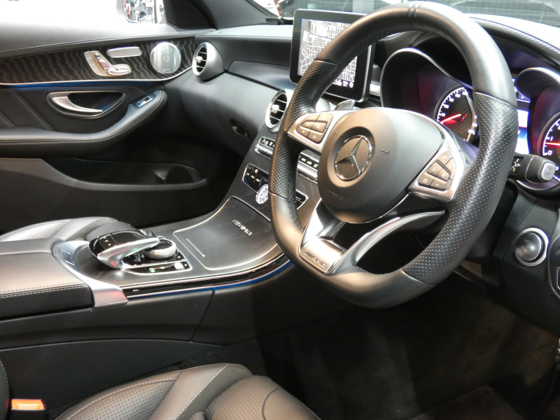 AMG Cクラス C63 ｴｸｽｸﾙｰｼﾌﾞ&ﾚｰﾀﾞｰｾｰﾌﾃｨPKG　AMG19ｲﾝﾁAW&AMGｴｱﾛ ﾌﾞﾗｯｸﾅｯﾊﾟﾚｻﾞｰ ﾅﾋﾞTV Bｶﾒﾗ Burmester 自動ﾄﾗﾝｸ/ﾌｯﾄOP ｴｱﾊﾞﾗﾝｽPKG/ﾊﾟﾌｭｰﾑｱﾄﾏｲｻﾞｰ AMGﾗｲﾄﾞｺﾝﾄﾛｰﾙｻｽ AMG強化ﾌﾞﾚｰｷ ﾄﾞﾗﾚｺ LEDﾍｯﾄﾞﾗｲﾄ/ｵｰﾄHB　2年保証付