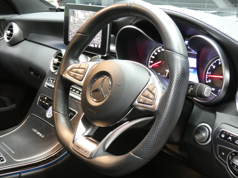 AMG Cクラス C63 ｴｸｽｸﾙｰｼﾌﾞ&ﾚｰﾀﾞｰｾｰﾌﾃｨPKG　AMG19ｲﾝﾁAW&AMGｴｱﾛ ﾌﾞﾗｯｸﾅｯﾊﾟﾚｻﾞｰ ﾅﾋﾞTV Bｶﾒﾗ Burmester 自動ﾄﾗﾝｸ/ﾌｯﾄOP ｴｱﾊﾞﾗﾝｽPKG/ﾊﾟﾌｭｰﾑｱﾄﾏｲｻﾞｰ AMGﾗｲﾄﾞｺﾝﾄﾛｰﾙｻｽ AMG強化ﾌﾞﾚｰｷ ﾄﾞﾗﾚｺ LEDﾍｯﾄﾞﾗｲﾄ/ｵｰﾄHB　2年保証付