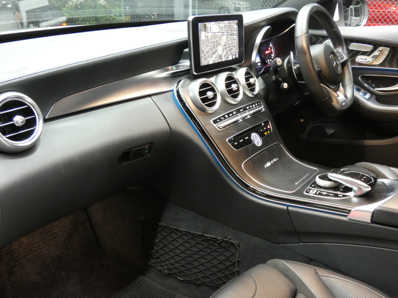 AMG Cクラス C63 ｴｸｽｸﾙｰｼﾌﾞ&ﾚｰﾀﾞｰｾｰﾌﾃｨPKG　AMG19ｲﾝﾁAW&AMGｴｱﾛ ﾌﾞﾗｯｸﾅｯﾊﾟﾚｻﾞｰ ﾅﾋﾞTV Bｶﾒﾗ Burmester 自動ﾄﾗﾝｸ/ﾌｯﾄOP ｴｱﾊﾞﾗﾝｽPKG/ﾊﾟﾌｭｰﾑｱﾄﾏｲｻﾞｰ AMGﾗｲﾄﾞｺﾝﾄﾛｰﾙｻｽ AMG強化ﾌﾞﾚｰｷ ﾄﾞﾗﾚｺ LEDﾍｯﾄﾞﾗｲﾄ/ｵｰﾄHB　2年保証付