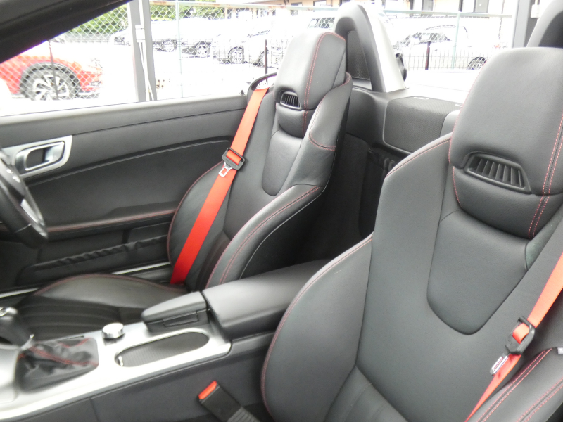 メルセデスベンツ SLKクラス SLK200 ﾄﾚﾝﾄﾞ+ AMGｽﾎﾟｰﾂ&ﾚｰﾀﾞｰｾｰﾌﾃｨPKG　AMGｴｱﾛ&18AW ﾄﾗﾝｸｽﾎﾟｲﾗｰ 黒本革/ｼｰﾄﾋｰﾀｰ/ｴｱｽｶｰﾌ ﾚｯﾄﾞｼｰﾄﾍﾞﾙﾄ HDDﾅﾋﾞ 地ﾃﾞｼﾞ ﾊﾟﾄﾞﾙｼﾌﾄ ｷｾﾉﾝﾗｲﾄ/ｱﾀﾞﾌﾟﾃｨﾌﾞHB　2年保証付