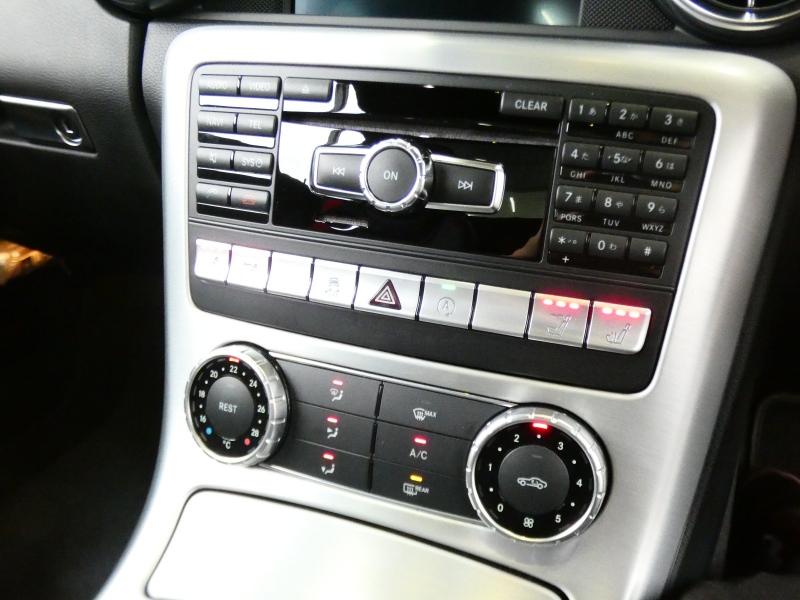 メルセデスベンツ SLKクラス SLK200 ﾄﾚﾝﾄﾞ+ AMGｽﾎﾟｰﾂ&ﾚｰﾀﾞｰｾｰﾌﾃｨPKG　AMGｴｱﾛ&18AW ﾄﾗﾝｸｽﾎﾟｲﾗｰ 黒本革/ｼｰﾄﾋｰﾀｰ/ｴｱｽｶｰﾌ ﾚｯﾄﾞｼｰﾄﾍﾞﾙﾄ HDDﾅﾋﾞ 地ﾃﾞｼﾞ ﾊﾟﾄﾞﾙｼﾌﾄ ｷｾﾉﾝﾗｲﾄ/ｱﾀﾞﾌﾟﾃｨﾌﾞHB　2年保証付