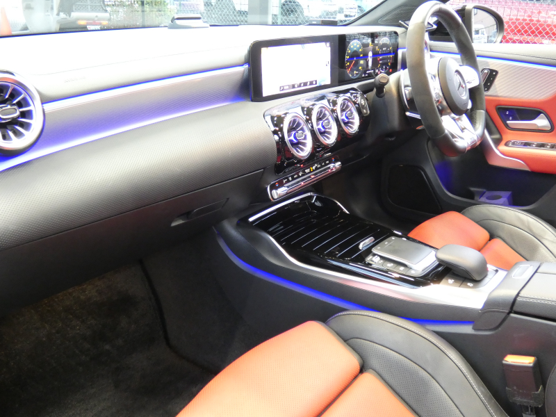 AMG Aクラス A45 S 4MATIC+ AMGﾊﾟﾌｫｰﾏﾝｽ&AMGｱﾄﾞﾊﾞﾝｽﾄﾞ&ﾚｰﾀﾞｰｾｰﾌﾃｨPKG　meｺﾈｸﾄ AMGﾊﾟﾌｫｰﾏﾝｽｽﾃｱﾘﾝｸﾞ&ｼｰﾄ AMGｴｱﾛ&19ｲﾝﾁAW AMG強化ﾌﾞﾚｰｷ 赤黒革/ﾍﾞﾝﾁﾚｰﾀｰ ﾊﾟﾉﾗﾏSR MBUXﾅﾋﾞTV 360度ｶﾒﾗ ﾍｯﾄﾞｱｯﾌﾟD Burmester　2年保証付