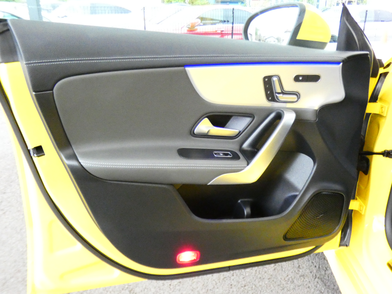 メルセデスベンツ CLAクラス CLA200d AMGﾗｲﾝ AMGﾚｻﾞｰｴｸｽｸﾙｰｼﾌﾞ&ｱﾄﾞﾊﾞﾝｽﾄﾞ&ﾅﾋﾞ&ﾚｰﾀﾞｰｾｰﾌﾃｨPKG　meｺﾈｸﾄ 灰黒革 ﾊﾟﾉﾗﾏSR MBUXﾅﾋﾞTV 360度ｶﾒﾗ ｱﾄﾞﾊﾞﾝｽﾄﾞｻｳﾝﾄﾞ ﾍｯﾄﾞｱｯﾌﾟD ﾜｲﾔﾚｽﾁｬｰｼﾞ LEDﾗｲﾄ/ｱﾀﾞﾌﾟﾃｨﾌﾞHB　2年保証付
