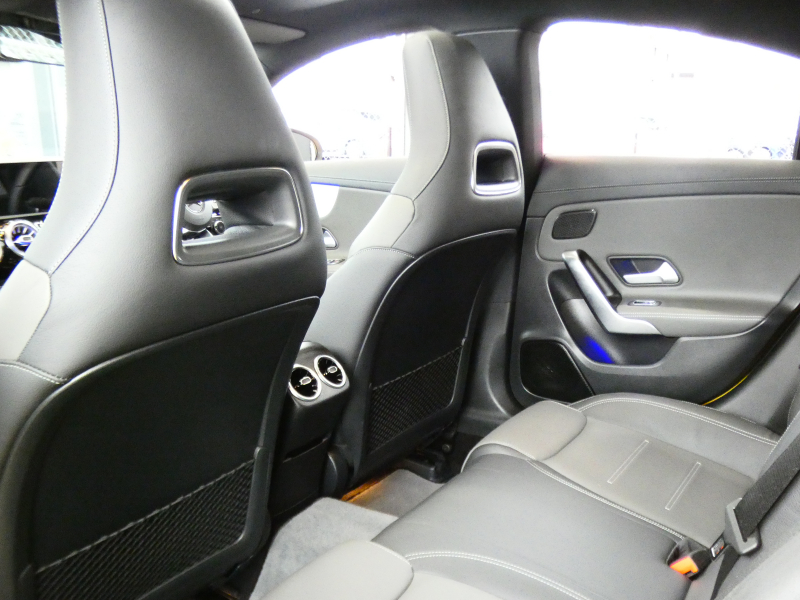 メルセデスベンツ CLAクラス CLA200d AMGﾗｲﾝ AMGﾚｻﾞｰｴｸｽｸﾙｰｼﾌﾞ&ｱﾄﾞﾊﾞﾝｽﾄﾞ&ﾅﾋﾞ&ﾚｰﾀﾞｰｾｰﾌﾃｨPKG　meｺﾈｸﾄ 灰黒革 ﾊﾟﾉﾗﾏSR MBUXﾅﾋﾞTV 360度ｶﾒﾗ ｱﾄﾞﾊﾞﾝｽﾄﾞｻｳﾝﾄﾞ ﾍｯﾄﾞｱｯﾌﾟD ﾜｲﾔﾚｽﾁｬｰｼﾞ LEDﾗｲﾄ/ｱﾀﾞﾌﾟﾃｨﾌﾞHB　2年保証付