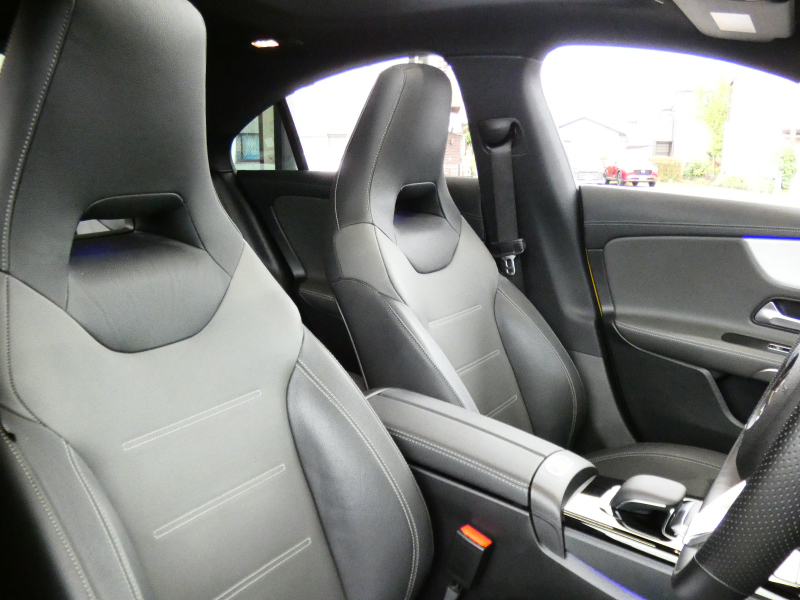 メルセデスベンツ CLAクラス CLA200d AMGﾗｲﾝ AMGﾚｻﾞｰｴｸｽｸﾙｰｼﾌﾞ&ｱﾄﾞﾊﾞﾝｽﾄﾞ&ﾅﾋﾞ&ﾚｰﾀﾞｰｾｰﾌﾃｨPKG　meｺﾈｸﾄ 灰黒革 ﾊﾟﾉﾗﾏSR MBUXﾅﾋﾞTV 360度ｶﾒﾗ ｱﾄﾞﾊﾞﾝｽﾄﾞｻｳﾝﾄﾞ ﾍｯﾄﾞｱｯﾌﾟD ﾜｲﾔﾚｽﾁｬｰｼﾞ LEDﾗｲﾄ/ｱﾀﾞﾌﾟﾃｨﾌﾞHB　2年保証付
