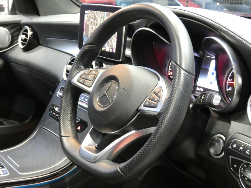 AMG GLCクーペ GLC43 4MATIC ｸｰﾍﾟ ﾚｻﾞｰｴｸｽｸﾙｰｼﾌﾞ&ﾅｲﾄ&ﾚｰﾀﾞｰｾｰﾌﾃｨPKG　meｺﾈｸﾄ AMGｴｱﾛ/20ｲﾝﾁAW 黒本革 ｻﾝﾙｰﾌ HDDﾅﾋﾞ 地ﾃﾞｼﾞ 360度ｶﾒﾗ Burmester LEDﾍｯﾄﾞﾗｲﾄ ｵｰﾄﾘｱｹﾞｰﾄ ｴｱﾊﾞﾗﾝｽPKG ﾍｯﾄﾞｱｯﾌﾟD　2年保証付