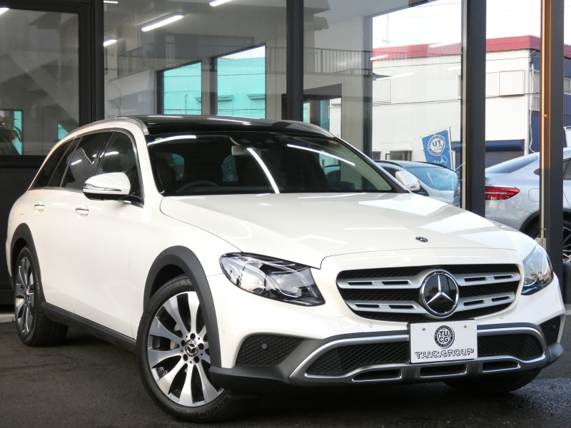 メルセデスベンツ Eクラス E220d 4MATIC ｵｰﾙﾃﾚｲﾝ ｴｸｽｸﾙｰｼﾌﾞ&ﾚｰﾀﾞｰｾｰﾌﾃｨPKG　meｺﾈｸﾄ 黒本革/ﾍﾞﾝﾁﾚｰﾀｰ/前後ﾋｰﾀｰ ﾊﾟﾉﾗﾏSR ﾅﾋﾞ 地ﾃﾞｼﾞ 360度ｶﾒﾗ AppleCarPlay Burmester ﾍｯﾄﾞｱｯﾌﾟD ｴｱﾊﾞﾗﾝｽPKG 自動ﾘｱｹﾞｰﾄ/ﾌｯﾄOP LEDﾗｲﾄ/自動HB　2年保証付