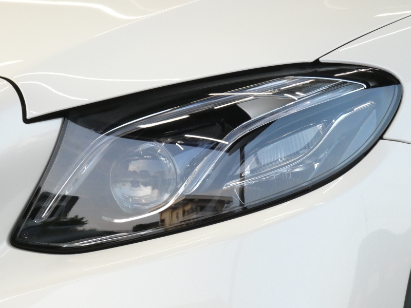 メルセデスベンツ Eクラス E220d 4MATIC ｵｰﾙﾃﾚｲﾝ ｴｸｽｸﾙｰｼﾌﾞ&ﾚｰﾀﾞｰｾｰﾌﾃｨPKG　meｺﾈｸﾄ 黒本革/ﾍﾞﾝﾁﾚｰﾀｰ/前後ﾋｰﾀｰ ﾊﾟﾉﾗﾏSR ﾅﾋﾞ 地ﾃﾞｼﾞ 360度ｶﾒﾗ AppleCarPlay Burmester ﾍｯﾄﾞｱｯﾌﾟD ｴｱﾊﾞﾗﾝｽPKG 自動ﾘｱｹﾞｰﾄ/ﾌｯﾄOP LEDﾗｲﾄ/自動HB　2年保証付