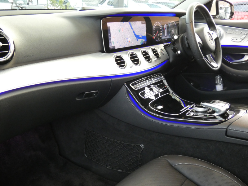 メルセデスベンツ Eクラス E220d 4MATIC ｵｰﾙﾃﾚｲﾝ ｴｸｽｸﾙｰｼﾌﾞ&ﾚｰﾀﾞｰｾｰﾌﾃｨPKG　meｺﾈｸﾄ 黒本革/ﾍﾞﾝﾁﾚｰﾀｰ/前後ﾋｰﾀｰ ﾊﾟﾉﾗﾏSR ﾅﾋﾞ 地ﾃﾞｼﾞ 360度ｶﾒﾗ AppleCarPlay Burmester ﾍｯﾄﾞｱｯﾌﾟD ｴｱﾊﾞﾗﾝｽPKG 自動ﾘｱｹﾞｰﾄ/ﾌｯﾄOP LEDﾗｲﾄ/自動HB　2年保証付