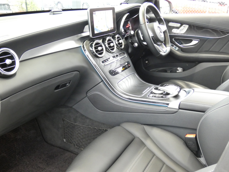 AMG GLCクーペ GLC43 4MATIC ｸｰﾍﾟ ﾚｻﾞｰｴｸｽｸﾙｰｼﾌﾞ&ﾅｲﾄ&ﾚｰﾀﾞｰｾｰﾌﾃｨPKG　meｺﾈｸﾄ AMGｴｱﾛ/20ｲﾝﾁAW ﾊﾟﾅﾒﾘｶｰﾅｸﾞﾘﾙ 黒本革 ｻﾝﾙｰﾌ HDDﾅﾋﾞ 地ﾃﾞｼﾞ 360度ｶﾒﾗ Burmester LEDﾍｯﾄﾞﾗｲﾄ ｵｰﾄﾘｱｹﾞｰﾄ ｴｱﾊﾞﾗﾝｽPKG ﾍｯﾄﾞｱｯﾌﾟD　2年保証付