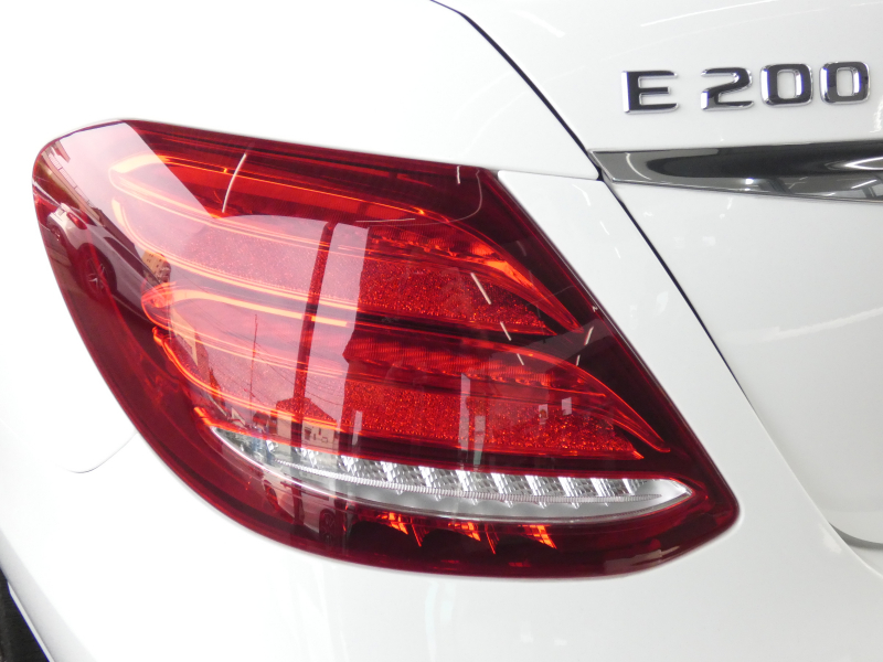 メルセデスベンツ Eクラス E200 ｱﾊﾞﾝｷﾞｬﾙﾄﾞ ﾚｻﾞｰ&ﾚｰﾀﾞｰｾｰﾌﾃｨPKG　ｷｰﾚｽｺﾞｰ 黒本革ｼｰﾄ/前後ﾋｰﾀｰ HDDﾅﾋﾞ 地ﾃﾞｼﾞ 360度ｶﾒﾗ AppleCarPlay Burmester ﾄﾞﾗﾚｺ ｴｱﾊﾞﾗﾝｽPKG 自動ﾄﾗﾝｸ ﾊﾟﾄﾞﾙｼﾌﾄ LEDﾗｲﾄ ｱﾝﾋﾞｴﾝﾄﾗｲﾄ　2年保証付