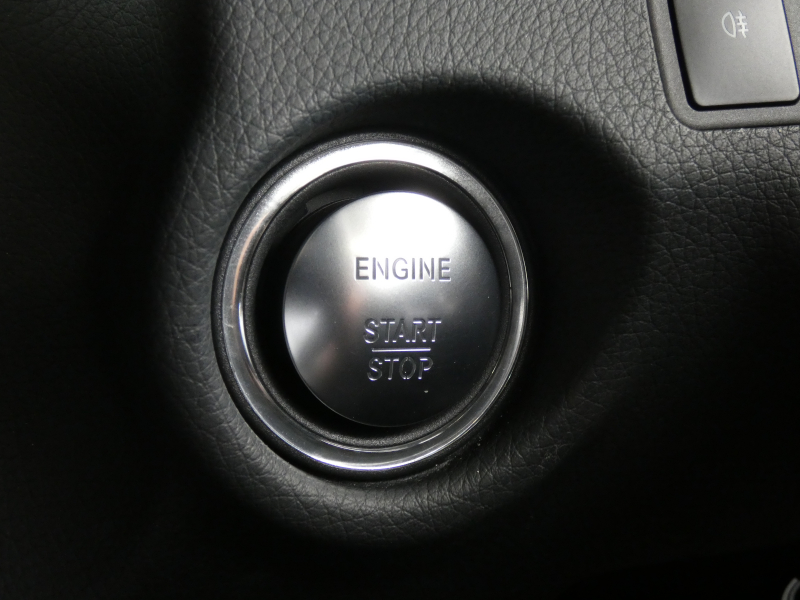 メルセデスベンツ Eクラス E250 ｽﾃｰｼｮﾝﾜｺﾞﾝ AVG AMGｽﾎﾟｰﾂ&ﾚｰﾀﾞｰｾｰﾌﾃｨPKG　後期 ｷｰﾚｽｺﾞｰ 黒本革ｼｰﾄ/前後ﾋｰﾀｰ ﾊﾟﾉﾗﾏSR ﾅﾋﾞ 地ﾃﾞｼﾞ Bｶﾒﾗ 自動ﾘｱｹﾞｰﾄ/ ﾌｯﾄOP ﾊﾟﾄﾞﾙｼﾌﾄ LEDﾗｲﾄ/自動HB AMGｴｱﾛ&18ｲﾝﾁAW　2年保証付