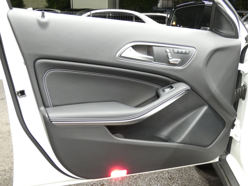 メルセデスベンツ GLA GLA250 4MATIC ﾚｰﾀﾞｰｾｰﾌﾃｨPKG　後期  受注生産ﾓﾃﾞﾙ 1ｵｰﾅｰ ｷｰﾚｽｺﾞｰ 黒本革ｼｰﾄ/ﾋｰﾀｰ ﾊﾟﾉﾗﾏｻﾝﾙｰﾌ ﾅﾋﾞ 地ﾃﾞｼﾞ Bｶﾒﾗ AppleCarPlay 前後ﾄﾞﾗﾚｺ GPSﾚｰﾀﾞｰ 自動ﾘｱｹﾞｰﾄ/ﾌｯﾄOP LEDﾗｲﾄ/自動HB ｱﾝﾋﾞｴﾝﾄﾗｲﾄ　2年保証付