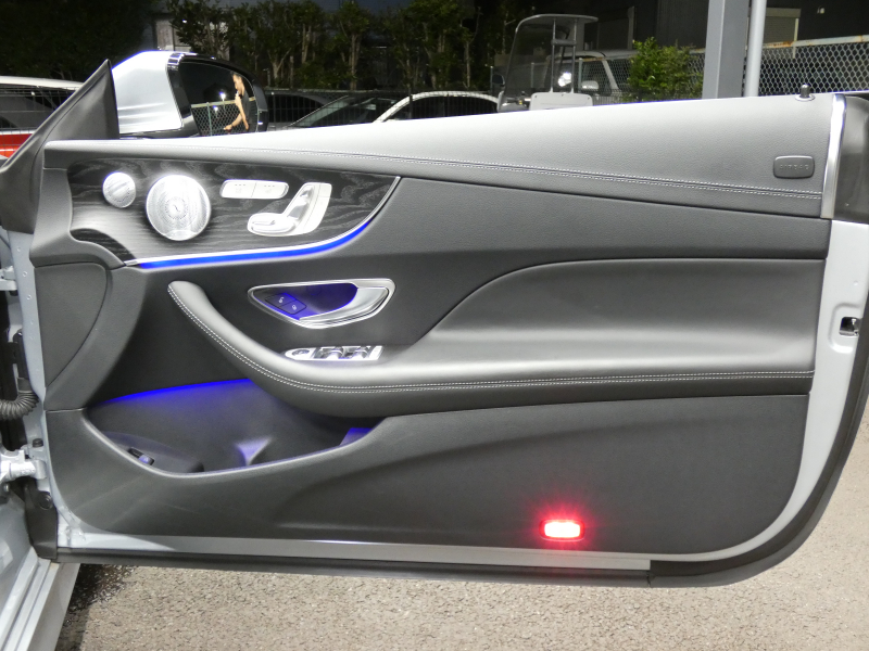 メルセデスベンツ Eクラス E200 ｶﾌﾞﾘｵﾚ ｽﾎﾟｰﾂ ﾚｻﾞｰ&ﾚｰﾀﾞｰｾｰﾌﾃｨPKG　後期 BSG搭載 ﾌﾞﾗｯｸ幌 AMGｴｱﾛ&19AW ﾅｯﾊﾟ革/ﾋｰﾀｰ/ｴｱｽｶｰﾌ MBUXﾅﾋﾞ 地ﾃﾞｼﾞ AppleCarPlay 360度ｶﾒﾗ Burmester ﾍｯﾄﾞｱｯﾌﾟD ｴｱﾊﾞﾗﾝｽPKG LEDﾗｲﾄ/自動HB　2年保証付