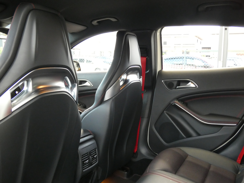 AMG GLA GLA45 AMG 4MATIC ｴﾃﾞｨｼｮﾝ1 ﾚｰﾀﾞｰｾｰﾌﾃｨPKG　300台限定 専用ｴｸｽﾃﾘｱ&ｲﾝﾃﾘｱ AMGﾊﾟﾌｫｰﾏﾝｽｼｰﾄ/ｽﾃｱﾘﾝｸﾞ AMGｴｱﾛ/20ｲﾝﾁAW 強化ﾌﾞﾚｰｷ&ｻｽﾍﾟﾝｼｮﾝ HDDﾅﾋﾞ 地ﾃﾞｼﾞ Bｶﾒﾗ BTｵｰﾃﾞｨｵ 前後ﾄﾞﾗﾚｺ 自動ﾘｱｹﾞｰﾄ　2年保証付