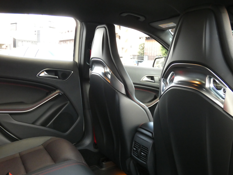AMG GLA GLA45 AMG 4MATIC ｴﾃﾞｨｼｮﾝ1 ﾚｰﾀﾞｰｾｰﾌﾃｨPKG　300台限定 専用ｴｸｽﾃﾘｱ&ｲﾝﾃﾘｱ AMGﾊﾟﾌｫｰﾏﾝｽｼｰﾄ/ｽﾃｱﾘﾝｸﾞ AMGｴｱﾛ/20ｲﾝﾁAW 強化ﾌﾞﾚｰｷ&ｻｽﾍﾟﾝｼｮﾝ HDDﾅﾋﾞ 地ﾃﾞｼﾞ Bｶﾒﾗ BTｵｰﾃﾞｨｵ 前後ﾄﾞﾗﾚｺ 自動ﾘｱｹﾞｰﾄ　2年保証付