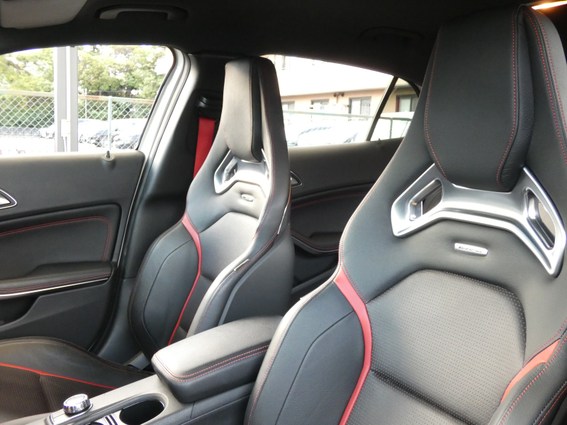 AMG GLA GLA45 AMG 4MATIC ｴﾃﾞｨｼｮﾝ1 ﾚｰﾀﾞｰｾｰﾌﾃｨPKG　300台限定 専用ｴｸｽﾃﾘｱ&ｲﾝﾃﾘｱ AMGﾊﾟﾌｫｰﾏﾝｽｼｰﾄ/ｽﾃｱﾘﾝｸﾞ AMGｴｱﾛ/20ｲﾝﾁAW 強化ﾌﾞﾚｰｷ&ｻｽﾍﾟﾝｼｮﾝ HDDﾅﾋﾞ 地ﾃﾞｼﾞ Bｶﾒﾗ BTｵｰﾃﾞｨｵ 前後ﾄﾞﾗﾚｺ 自動ﾘｱｹﾞｰﾄ　2年保証付