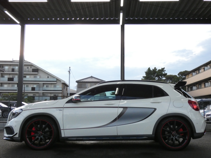 AMG GLA GLA45 AMG 4MATIC ｴﾃﾞｨｼｮﾝ1 ﾚｰﾀﾞｰｾｰﾌﾃｨPKG　300台限定 専用ｴｸｽﾃﾘｱ&ｲﾝﾃﾘｱ AMGﾊﾟﾌｫｰﾏﾝｽｼｰﾄ/ｽﾃｱﾘﾝｸﾞ AMGｴｱﾛ/20ｲﾝﾁAW 強化ﾌﾞﾚｰｷ&ｻｽﾍﾟﾝｼｮﾝ HDDﾅﾋﾞ 地ﾃﾞｼﾞ Bｶﾒﾗ BTｵｰﾃﾞｨｵ 前後ﾄﾞﾗﾚｺ 自動ﾘｱｹﾞｰﾄ　2年保証付