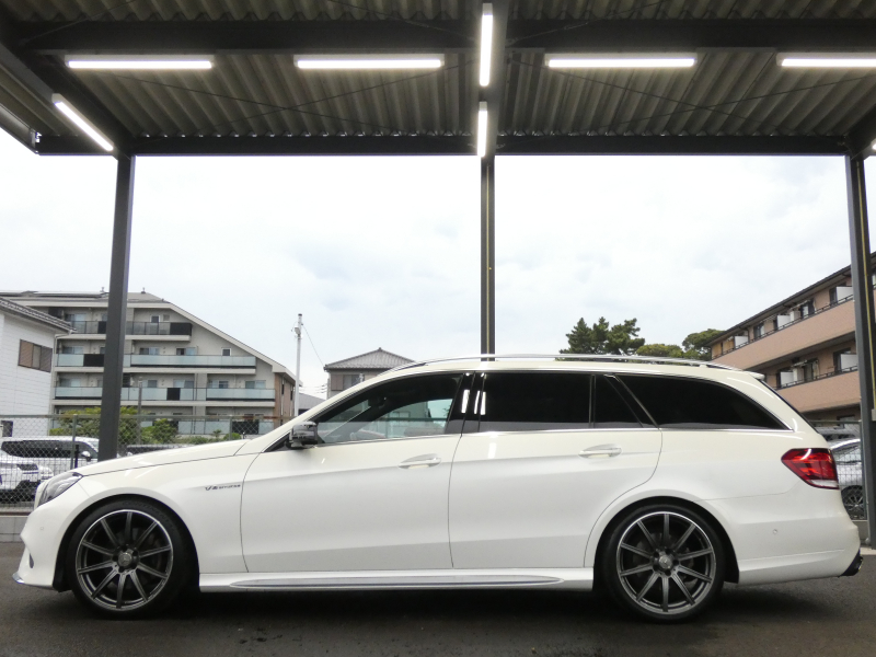 メルセデスベンツ Eクラス E250 ｽﾃｰｼｮﾝﾜｺﾞﾝ AVG 1stｱﾆﾊﾞｰｻﾘｰｴﾃﾞｨｼｮﾝ AMGｽﾎﾟｰﾂ&ﾚｰﾀﾞｰｾｰﾌﾃｨPKG　200台限定 後期 ｷｰﾚｽｺﾞｰ 黒本革ｼｰﾄ/前後ﾋｰﾀｰ ﾅﾋﾞ 地ﾃﾞｼﾞ Bｶﾒﾗ 自動ﾘｱｹﾞｰﾄ/ ﾌｯﾄOP ﾊﾟﾄﾞﾙｼﾌﾄ LEDﾗｲﾄ/自動HB AMGｴｱﾛ 19ｲﾝﾁAW　2年保証付