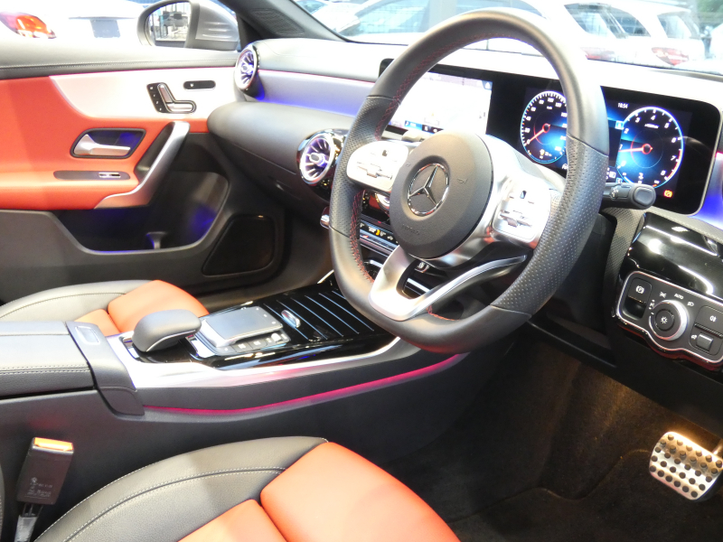 AMG CLAクラス CLA35 4MATIC AMGｱﾄﾞﾊﾞﾝｽﾄﾞ&ﾅﾋﾞｹﾞｰｼｮﾝ&ﾚｰﾀﾞｰｾｰﾌﾃｨPKG　meｺﾈｸﾄ AMGｴｱﾛ 18ｲﾝﾁAW 赤黒革/ﾋｰﾀｰ ﾊﾟﾉﾗﾏｻﾝﾙｰﾌ MBUXﾅﾋﾞ 地ﾃﾞｼﾞ 360度ｶﾒﾗ ﾍｯﾄﾞｱｯﾌﾟD ｱﾄﾞﾊﾞﾝｽﾄﾞｻｳﾝﾄﾞ 360度ﾄﾞﾗﾚｺ LEDﾍｯﾄﾞﾗｲﾄ/自動HB　2年保証付