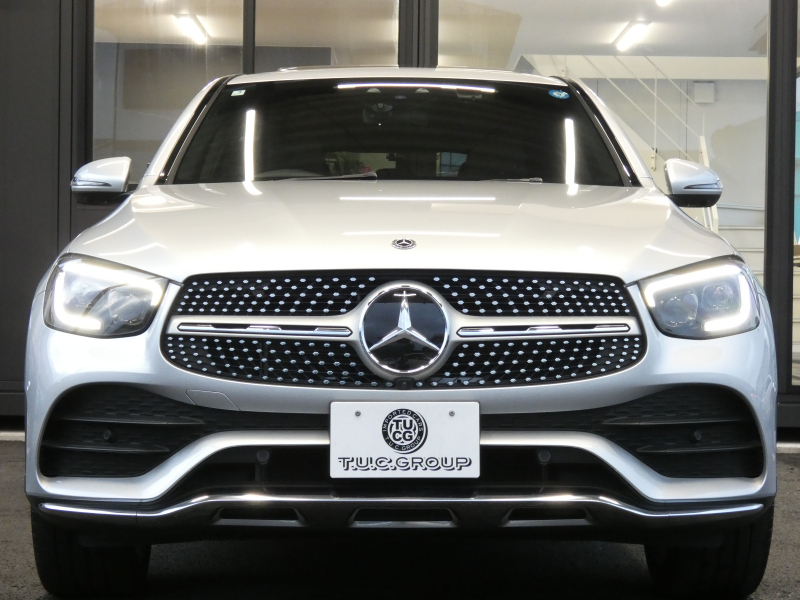 メルセデスベンツ GLCクーペ GLC300 4MATIC ｸｰﾍﾟ AMGﾗｲﾝ ﾚｻﾞｰｴｸｽｸﾙｰｼﾌﾞ&ﾚｰﾀﾞｰｾｰﾌﾃｨPKG　後期 meｺﾈｸﾄ AMGｴｱﾛ&20AW 黒革/ﾍﾞﾝﾁﾚｰﾀｰ/ﾏｯｻｰｼﾞ ｻﾝﾙｰﾌ MBUXﾅﾋﾞ 地ﾃﾞｼﾞ 360度ｶﾒﾗ ﾄﾞﾗﾚｺ Burmester ﾍｯﾄﾞｱｯﾌﾟD 自動ﾘｱｹﾞｰﾄ/ﾌｯﾄOP LEDﾍｯﾄﾞﾗｲﾄ　2年保証付