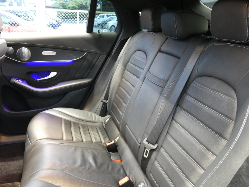 メルセデスベンツ GLCクーペ GLC300 4MATIC ｸｰﾍﾟ AMGﾗｲﾝ ﾚｻﾞｰｴｸｽｸﾙｰｼﾌﾞ&ﾚｰﾀﾞｰｾｰﾌﾃｨPKG　後期 meｺﾈｸﾄ AMGｴｱﾛ&20AW 黒革/ﾍﾞﾝﾁﾚｰﾀｰ/ﾏｯｻｰｼﾞ ｻﾝﾙｰﾌ MBUXﾅﾋﾞ 地ﾃﾞｼﾞ 360度ｶﾒﾗ ﾄﾞﾗﾚｺ Burmester ﾍｯﾄﾞｱｯﾌﾟD 自動ﾘｱｹﾞｰﾄ/ﾌｯﾄOP LEDﾍｯﾄﾞﾗｲﾄ　2年保証付