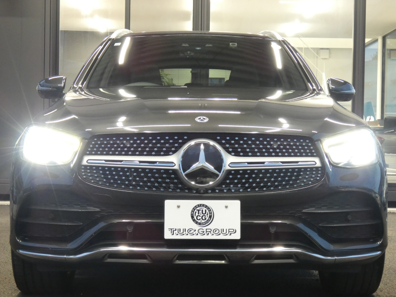 メルセデスベンツ GLC GLC300 4MATIC AMGﾗｲﾝ ﾚｻﾞｰｴｸｽｸﾙｰｼﾌﾞ&ﾚｰﾀﾞｰｾｰﾌﾃｨPKG　後期 1ｵｰﾅｰ meｺﾈｸﾄ AMGｴｱﾛ&20AW 黒本革/ﾍﾞﾝﾁﾚｰﾀｰ/ﾏｯｻｰｼﾞ ﾊﾟﾉﾗﾏSR MBUXﾅﾋﾞ 地ﾃﾞｼﾞ 360度ｶﾒﾗ ﾄﾞﾗﾚｺ Burmester ﾍｯﾄﾞｱｯﾌﾟD 自動ﾘｱｹﾞｰﾄ/ﾌｯﾄOP LEDﾍｯﾄﾞﾗｲﾄ　2年保証付