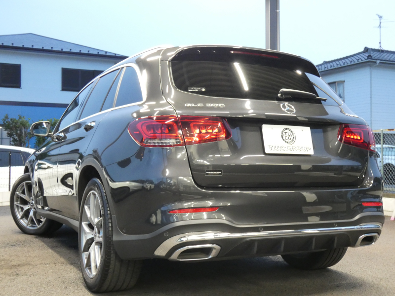 メルセデスベンツ GLC GLC300 4MATIC AMGﾗｲﾝ ﾚｻﾞｰｴｸｽｸﾙｰｼﾌﾞ&ﾚｰﾀﾞｰｾｰﾌﾃｨPKG　後期 1ｵｰﾅｰ meｺﾈｸﾄ AMGｴｱﾛ&20AW 黒本革/ﾍﾞﾝﾁﾚｰﾀｰ/ﾏｯｻｰｼﾞ ﾊﾟﾉﾗﾏSR MBUXﾅﾋﾞ 地ﾃﾞｼﾞ 360度ｶﾒﾗ ﾄﾞﾗﾚｺ Burmester ﾍｯﾄﾞｱｯﾌﾟD 自動ﾘｱｹﾞｰﾄ/ﾌｯﾄOP LEDﾍｯﾄﾞﾗｲﾄ　2年保証付