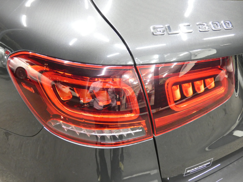 メルセデスベンツ GLC GLC300 4MATIC AMGﾗｲﾝ ﾚｻﾞｰｴｸｽｸﾙｰｼﾌﾞ&ﾚｰﾀﾞｰｾｰﾌﾃｨPKG　後期 1ｵｰﾅｰ meｺﾈｸﾄ AMGｴｱﾛ&20AW 黒本革/ﾍﾞﾝﾁﾚｰﾀｰ/ﾏｯｻｰｼﾞ ﾊﾟﾉﾗﾏSR MBUXﾅﾋﾞ 地ﾃﾞｼﾞ 360度ｶﾒﾗ ﾄﾞﾗﾚｺ Burmester ﾍｯﾄﾞｱｯﾌﾟD 自動ﾘｱｹﾞｰﾄ/ﾌｯﾄOP LEDﾍｯﾄﾞﾗｲﾄ　2年保証付