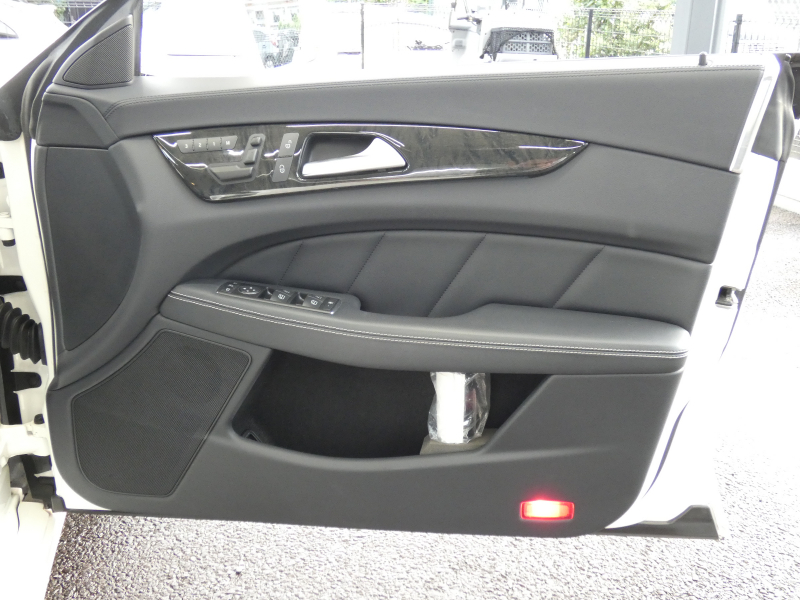 メルセデスベンツ CLS CLS350 BL-EF AMGｽﾎﾟｰﾂPKG　ｷｰﾚｽｺﾞｰ AMGｴｱﾛ&19AW 黒本革/ｼｰﾄﾋｰﾀｰ ｻﾝﾙｰﾌ HDDﾅﾋﾞ 地ﾃﾞｼﾞ ﾊﾞｯｸｶﾒﾗ 前後ﾄﾞﾗﾚｺ ﾊﾟｰｸﾄﾛﾆｯｸ LEDﾍｯﾄﾞﾗｲﾄ/自動ﾊｲﾋﾞｰﾑ ｱﾝﾋﾞｴﾝﾄﾗｲﾄ　2年保証付