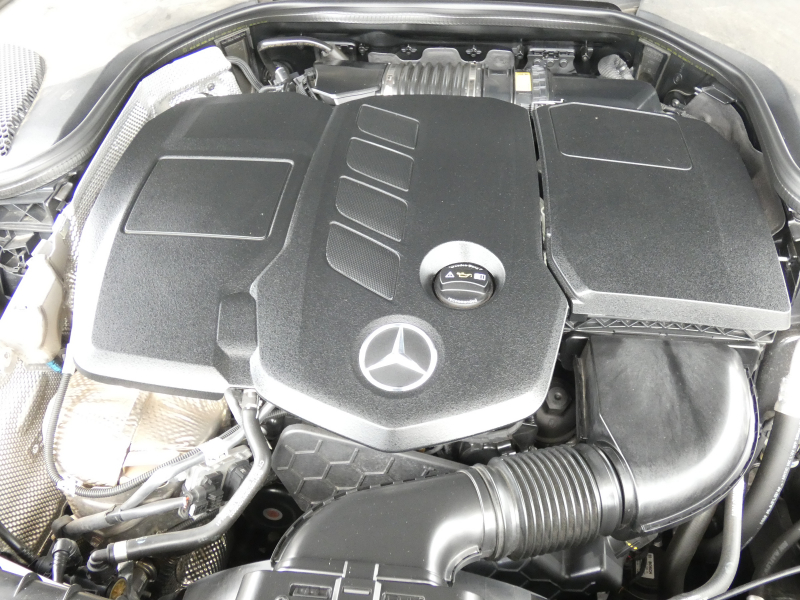 メルセデスベンツ Eクラス E220d 4MATIC ｵｰﾙﾃﾚｲﾝ ｴｸｽｸﾙｰｼﾌﾞ&ﾚｰﾀﾞｰｾｰﾌﾃｨPKG　meｺﾈｸﾄ 黒本革/ﾍﾞﾝﾁﾚｰﾀｰ/前後ﾋｰﾀｰ ﾊﾟﾉﾗﾏSR ﾅﾋﾞ 地ﾃﾞｼﾞ 360度ｶﾒﾗ AppleCarPlay Burmester ﾍｯﾄﾞｱｯﾌﾟD ｴｱﾊﾞﾗﾝｽPKG 自動ﾘｱｹﾞｰﾄ/ﾌｯﾄOP LEDﾗｲﾄ/自動HB　2年保証付