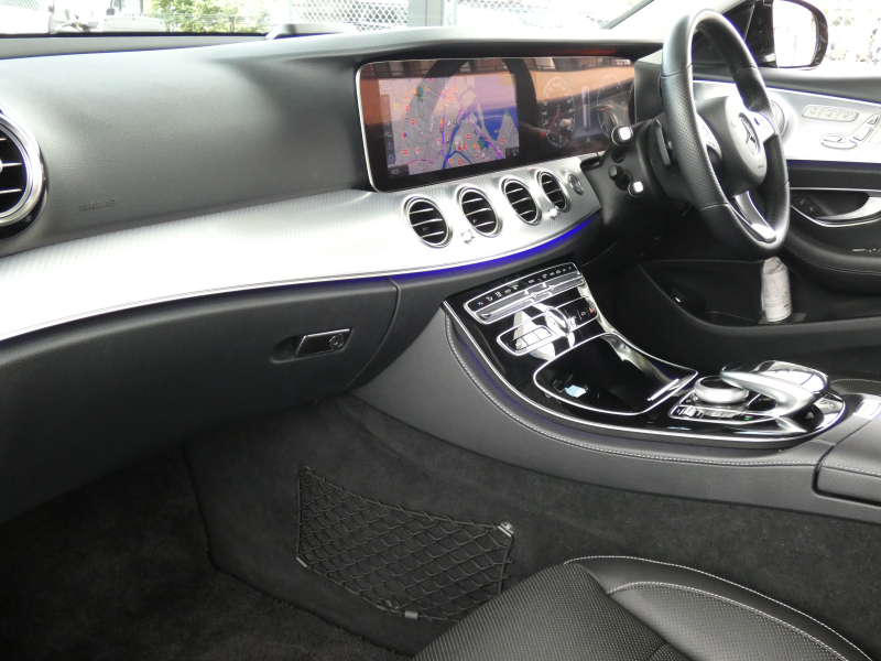 メルセデスベンツ Eクラス E220d 4MATIC ｵｰﾙﾃﾚｲﾝ ｴｸｽｸﾙｰｼﾌﾞ&ﾚｰﾀﾞｰｾｰﾌﾃｨPKG　meｺﾈｸﾄ 黒本革/ﾍﾞﾝﾁﾚｰﾀｰ/前後ﾋｰﾀｰ ﾊﾟﾉﾗﾏSR ﾅﾋﾞ 地ﾃﾞｼﾞ 360度ｶﾒﾗ AppleCarPlay Burmester ﾍｯﾄﾞｱｯﾌﾟD ｴｱﾊﾞﾗﾝｽPKG 自動ﾘｱｹﾞｰﾄ/ﾌｯﾄOP LEDﾗｲﾄ/自動HB　2年保証付