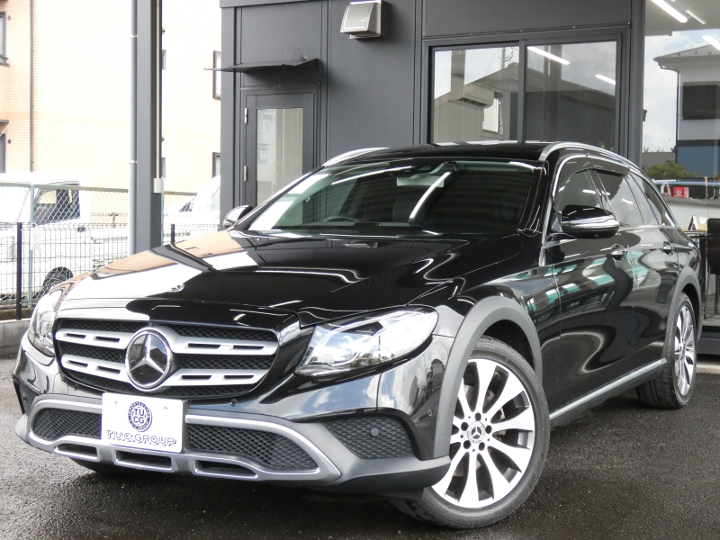 メルセデスベンツ Eクラス E220d 4MATIC ｵｰﾙﾃﾚｲﾝ ｴｸｽｸﾙｰｼﾌﾞ&ﾚｰﾀﾞｰｾｰﾌﾃｨPKG　meｺﾈｸﾄ 黒本革/ﾍﾞﾝﾁﾚｰﾀｰ/前後ﾋｰﾀｰ ﾊﾟﾉﾗﾏSR ﾅﾋﾞ 地ﾃﾞｼﾞ 360度ｶﾒﾗ AppleCarPlay Burmester ﾍｯﾄﾞｱｯﾌﾟD ｴｱﾊﾞﾗﾝｽPKG 自動ﾘｱｹﾞｰﾄ/ﾌｯﾄOP LEDﾗｲﾄ/自動HB　2年保証付