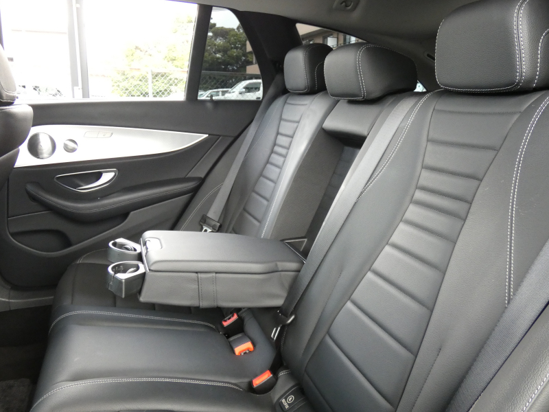 メルセデスベンツ Eクラス E220d 4MATIC ｵｰﾙﾃﾚｲﾝ ｴｸｽｸﾙｰｼﾌﾞ&ﾚｰﾀﾞｰｾｰﾌﾃｨPKG　meｺﾈｸﾄ 黒本革/ﾍﾞﾝﾁﾚｰﾀｰ/前後ﾋｰﾀｰ ﾊﾟﾉﾗﾏSR ﾅﾋﾞ 地ﾃﾞｼﾞ 360度ｶﾒﾗ AppleCarPlay Burmester ﾍｯﾄﾞｱｯﾌﾟD ｴｱﾊﾞﾗﾝｽPKG 自動ﾘｱｹﾞｰﾄ/ﾌｯﾄOP LEDﾗｲﾄ/自動HB　2年保証付