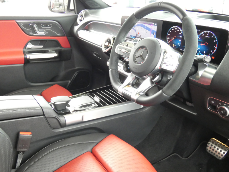 AMG GLB GLB35 4MATIC AMGﾊﾟﾌｫｰﾏﾝｽ&ｱﾄﾞﾊﾞﾝｽﾄﾞ&ﾅﾋﾞｹﾞｰｼｮﾝ&ﾚｰﾀﾞｰｾｰﾌﾃｨPKG　1ｵｰﾅｰ meｺﾈｸﾄ AMGｴｱﾛ/19ｲﾝﾁｱﾙﾐ ﾊﾟﾌｫｰﾏﾝｽｽﾃｱﾘﾝｸﾞ/ｽｲｯﾁ 赤黒革/ﾍﾞﾝﾁﾚｰﾀｰ ﾊﾟﾉﾗﾏｻﾝﾙｰﾌ MBUXﾅﾋﾞ 地ﾃﾞｼﾞ 360度ｶﾒﾗ ﾍｯﾄﾞｱｯﾌﾟD　2年保証付