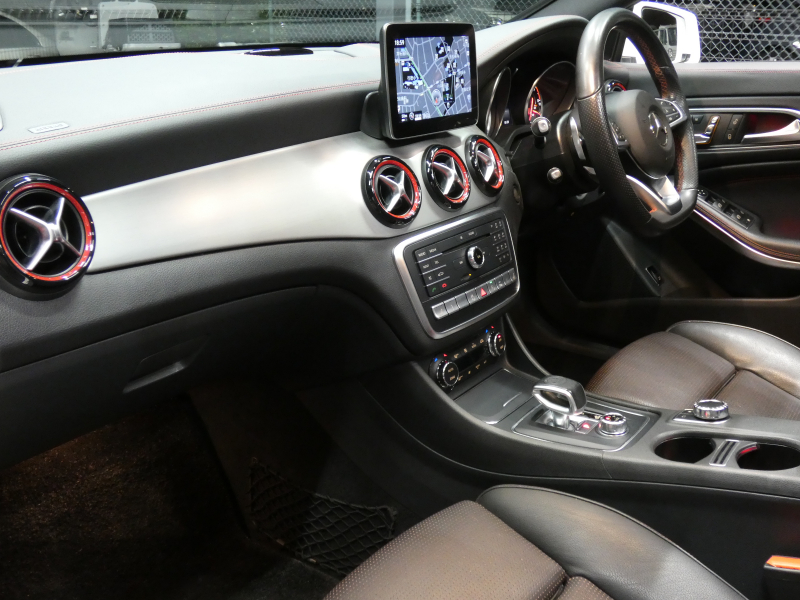 AMG CLAクラス CLA45 4MATIC ｼｭｰﾃｨﾝｸﾞﾌﾞﾚｰｸ ﾚｰﾀﾞｰｾｰﾌﾃｨPKG　後期 ｷｰﾚｽｺﾞｰ 黒革/ﾋｰﾀｰ ﾊﾟﾉﾗﾏｻﾝﾙｰﾌ HDDﾅﾋﾞ 地ﾃﾞｼﾞ Bｶﾒﾗ AppleCarPlay 自動ﾘｱｹﾞｰﾄ/ﾌｯﾄOP 前後ﾄﾞﾗﾚｺ AMGｴｱﾛ/18ｲﾝﾁAW AMGﾗｲﾄﾞｺﾝﾄﾛｰﾙｻｽ LEDﾍｯﾄﾞﾗｲﾄ/ｵｰﾄHB　2年保証付