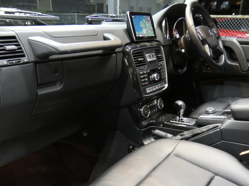 メルセデスベンツ Gクラス G350d ﾗｸﾞｼﾞｭｱﾘｰPKG　ﾃﾞｨｽﾄﾛﾆｯｸﾌﾟﾗｽ 245psE/G AMGｵｰﾊﾞｰﾌｪﾝﾀﾞｰ 黒本革ｼｰﾄ/前後ﾋｰﾀｰ HDDﾅﾋﾞ 地ﾃﾞｼﾞ ﾊﾞｯｸ&ｻｲﾄﾞｶﾒﾗ harman/kardon BTｵｰﾃﾞｨｵ ﾊﾟﾄﾞﾙｼﾌﾄ ﾊﾟｰｸﾄﾛﾆｯｸｾﾝｻｰ 純正18ｲﾝﾁAW ｷｾﾉﾝﾗｲﾄ　2年保証付