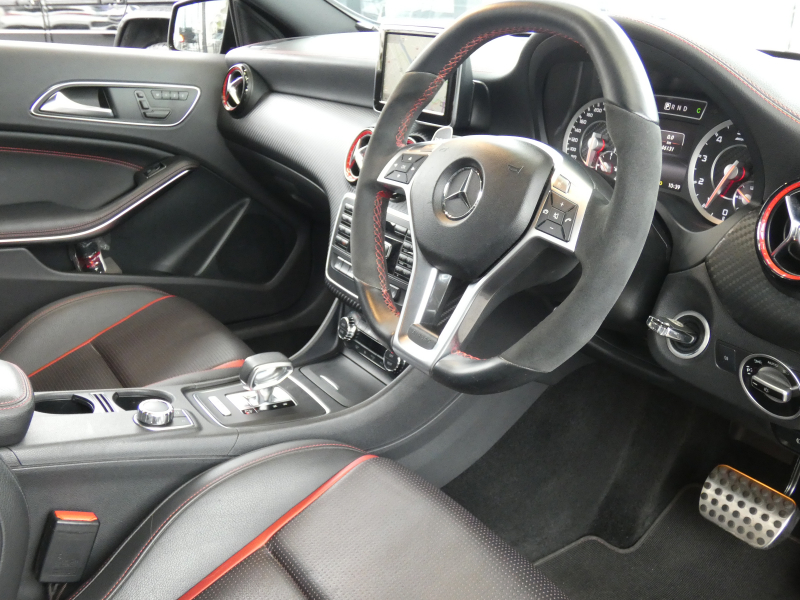 AMG Aクラス A45 AMG 4MATIC ｴﾃﾞｨｼｮﾝ1 ｾｰﾌﾃｨPKG　200台限定 専用ｴｸｽﾃﾘｱ&ｲﾝﾃﾘｱ AMGﾊﾟﾌｫｰﾏﾝｽｼｰﾄ/ｽﾃｱﾘﾝｸﾞ AMGｴｱﾛ/19ｲﾝﾁAW 強化ﾌﾞﾚｰｷ&ｻｽﾍﾟﾝｼｮﾝ HDDﾅﾋﾞ 地ﾃﾞｼﾞ Bｶﾒﾗ BTｵｰﾃﾞｨｵ ﾊﾟｰｸﾄﾛﾆｯｸ ﾃﾞｨｽﾄﾛﾆｯｸﾌﾟﾗｽ　2年保証付