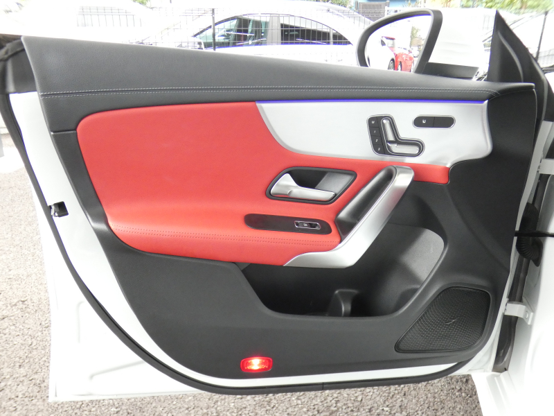 メルセデスベンツ CLAクラス CLA200d AMGﾗｲﾝ AMGﾚｻﾞｰｴｸｽｸﾙｰｼﾌﾞ&ｱﾄﾞﾊﾞﾝｽﾄﾞ&ﾅﾋﾞ&ﾚｰﾀﾞｰｾｰﾌﾃｨPKG　meｺﾈｸﾄ 赤黒革 ﾊﾟﾉﾗﾏSR MBUXﾅﾋﾞTV 360度ｶﾒﾗ ｱﾄﾞﾊﾞﾝｽﾄﾞｻｳﾝﾄﾞ ﾍｯﾄﾞｱｯﾌﾟD ﾜｲﾔﾚｽﾁｬｰｼﾞ ﾄﾞﾗﾚｺ LEDﾗｲﾄ/ｱﾀﾞﾌﾟﾃｨﾌﾞHB　2年保証付