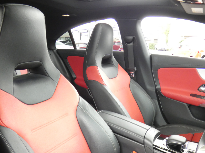 メルセデスベンツ CLAクラス CLA200d AMGﾗｲﾝ AMGﾚｻﾞｰｴｸｽｸﾙｰｼﾌﾞ&ｱﾄﾞﾊﾞﾝｽﾄﾞ&ﾅﾋﾞ&ﾚｰﾀﾞｰｾｰﾌﾃｨPKG　meｺﾈｸﾄ 赤黒革 ﾊﾟﾉﾗﾏSR MBUXﾅﾋﾞTV 360度ｶﾒﾗ ｱﾄﾞﾊﾞﾝｽﾄﾞｻｳﾝﾄﾞ ﾍｯﾄﾞｱｯﾌﾟD ﾜｲﾔﾚｽﾁｬｰｼﾞ ﾄﾞﾗﾚｺ LEDﾗｲﾄ/ｱﾀﾞﾌﾟﾃｨﾌﾞHB　2年保証付