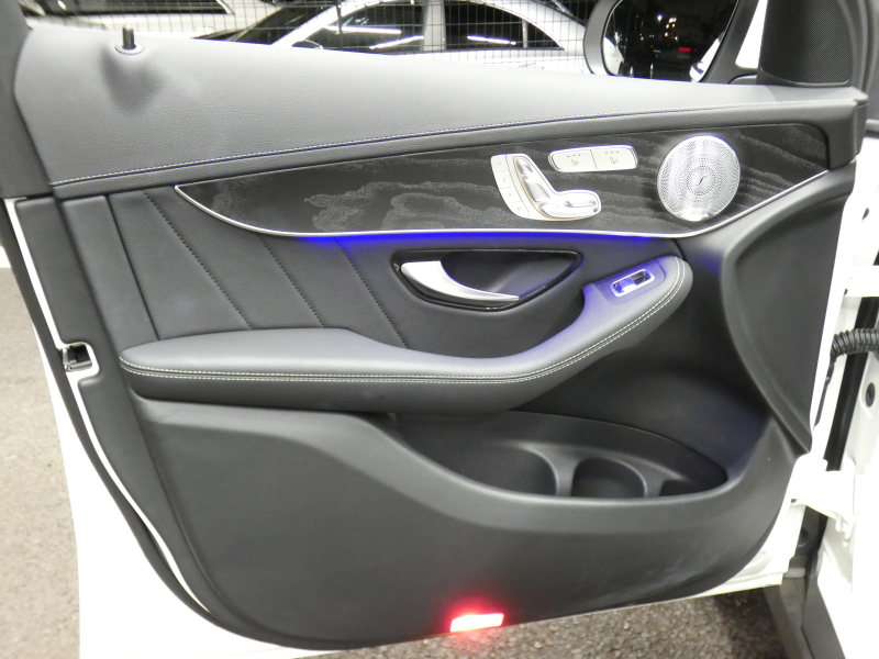メルセデスベンツ GLC GLC300 4MATIC AMGﾗｲﾝ ﾚｻﾞｰｴｸｽｸﾙｰｼﾌﾞ&ﾚｰﾀﾞｰｾｰﾌﾃｨPKG　後期 meｺﾈｸﾄ AMGｴｱﾛ&20AW 黒本革/ﾍﾞﾝﾁﾚｰﾀｰ/ﾏｯｻｰｼﾞ ﾊﾟﾉﾗﾏSR MBUXﾅﾋﾞ 地ﾃﾞｼﾞ 360度ｶﾒﾗ 前後ﾄﾞﾗﾚｺ Burmester ﾍｯﾄﾞｱｯﾌﾟD 自動ﾘｱｹﾞｰﾄ/ﾌｯﾄOP LEDﾍｯﾄﾞﾗｲﾄ　2年保証付