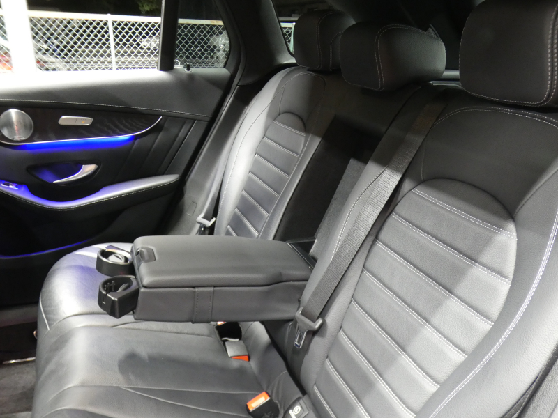 メルセデスベンツ GLC GLC300 4MATIC AMGﾗｲﾝ ﾚｻﾞｰｴｸｽｸﾙｰｼﾌﾞ&ﾚｰﾀﾞｰｾｰﾌﾃｨPKG　後期 meｺﾈｸﾄ AMGｴｱﾛ&20AW 黒本革/ﾍﾞﾝﾁﾚｰﾀｰ/ﾏｯｻｰｼﾞ ﾊﾟﾉﾗﾏSR MBUXﾅﾋﾞ 地ﾃﾞｼﾞ 360度ｶﾒﾗ 前後ﾄﾞﾗﾚｺ Burmester ﾍｯﾄﾞｱｯﾌﾟD 自動ﾘｱｹﾞｰﾄ/ﾌｯﾄOP LEDﾍｯﾄﾞﾗｲﾄ　2年保証付
